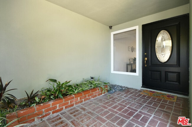 Building Photo - 3421 Castlewoods Pl