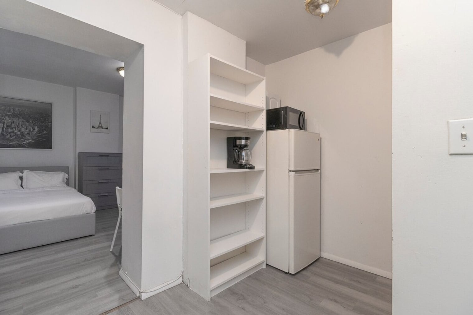 Building Photo - 131 E 94th St