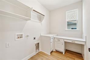 Building Photo - 122 John St