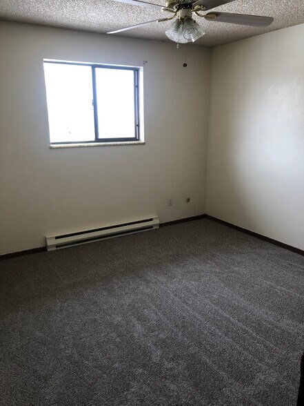 Building Photo - 1339 Nickel Dr
