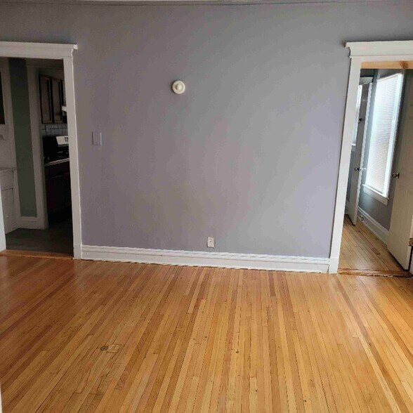 Building Photo - 4819 S King Dr