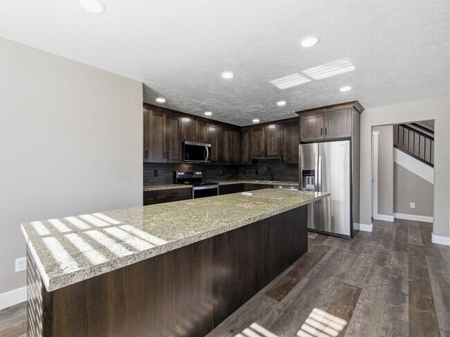 Building Photo - RES_O VAN DER WATT_14512