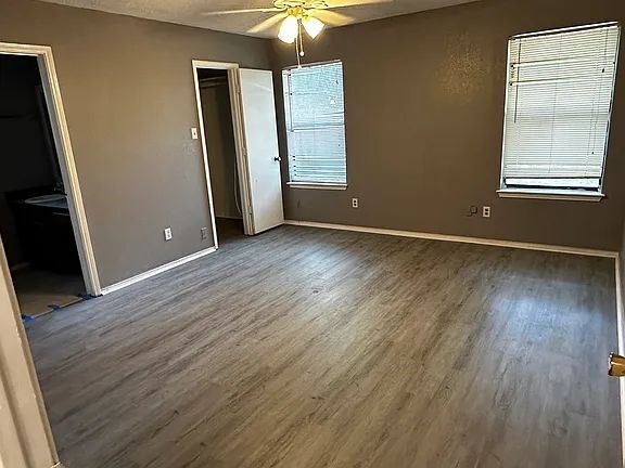 Building Photo - "Charming 3-Bedroom Haven with 2 Full Baths in Everman, TX - 1398 Sq Ft of Comfort!"