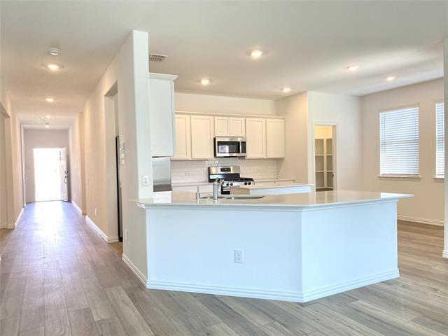 Building Photo - 815 Blackhawk Dr