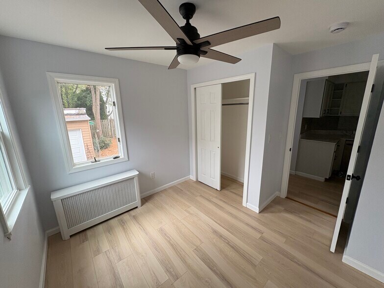 Spacious Bedroom - 29 Wood St