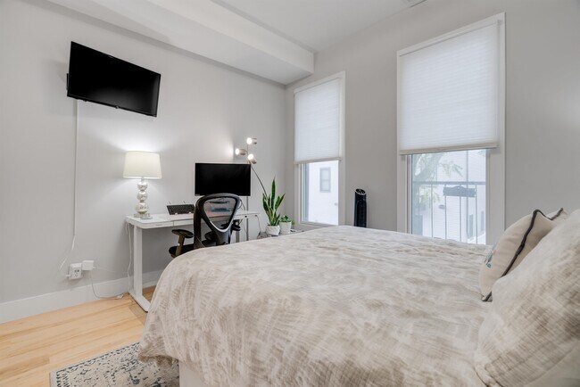 Building Photo - 287 Webster Ave