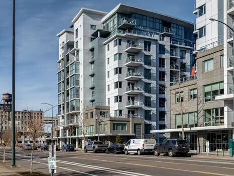Building Photo - 1310 NW Naito Pkwy
