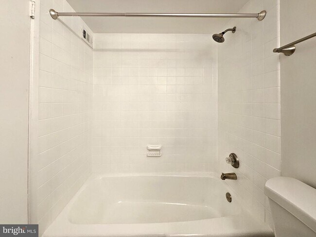 Building Photo - 1280 21st St NW