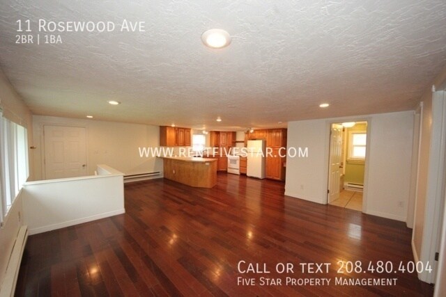 Building Photo - Beautiful Home in the Heart of Pocatello! ...