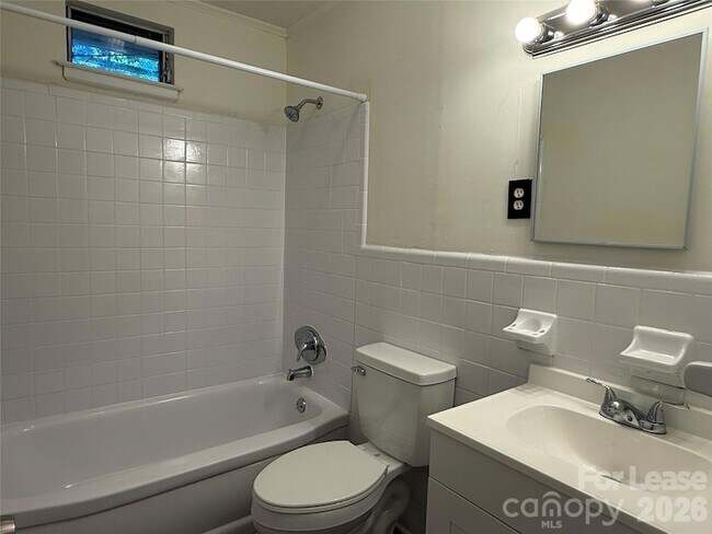 Building Photo - 6009 Monteith Dr