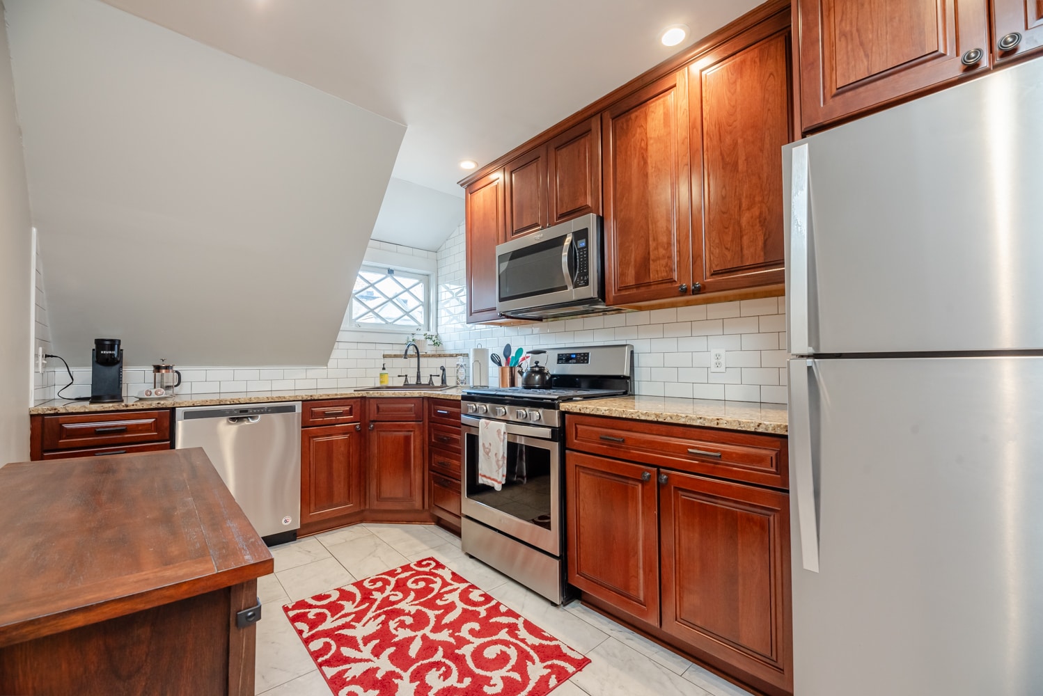 Building Photo - 19 Strathallan Park