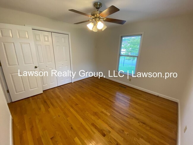 Building Photo - Spacious Hollins Four Bedroom w/ Finished Basement