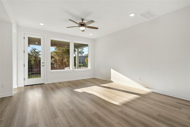 Building Photo - 2521 Dabster Dr