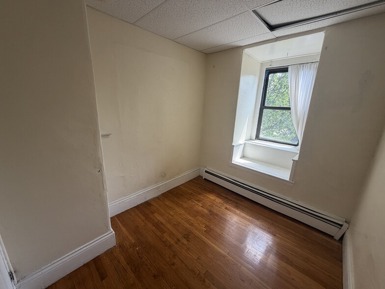 Building Photo - 177 Harvard St