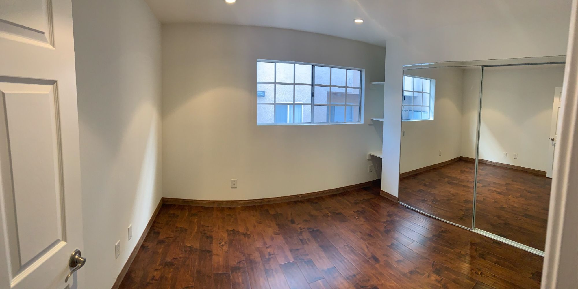 Building Photo - 305 E Valencia Ave