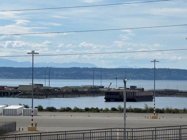 Building Photo - 2601 Grand Ave