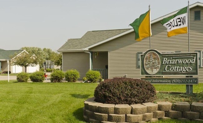 briarwood-cottages-of-oshkosh-1118-w-20th-ave-oshkosh-wi-54902