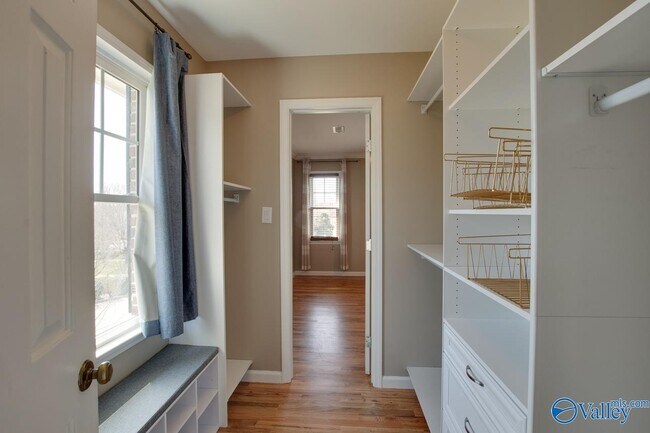 Building Photo - 501 Brenda Dr