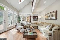 Building Photo - 10714 Kirkland Dr