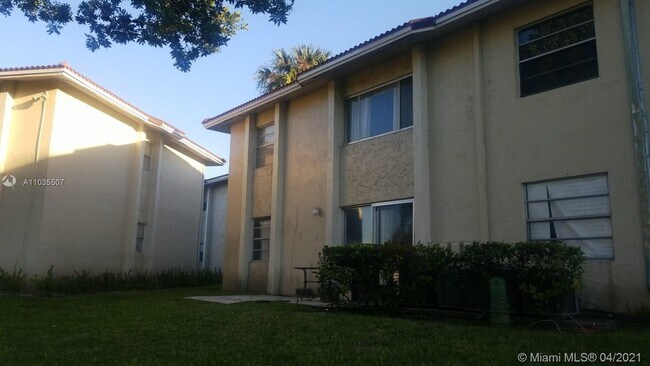 Building Photo - 3248 Coral Ridge Dr