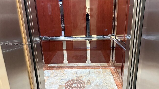 Building Photo - 1200 St Charles Pl