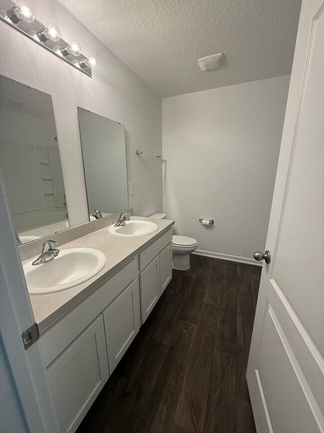 Building Photo - Awesome 4/2 Located in Desirable Yulee Area Nassau County Priced to rent, won't last long!