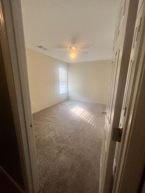Building Photo - 1015 River Isle Cove