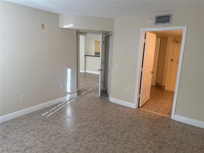 Building Photo - 8735 River Homes Lane