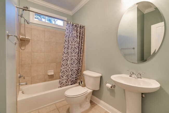 Building Photo - 117 Buckhurst Dr