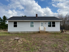 Building Photo - 678 Wood Dr Ext