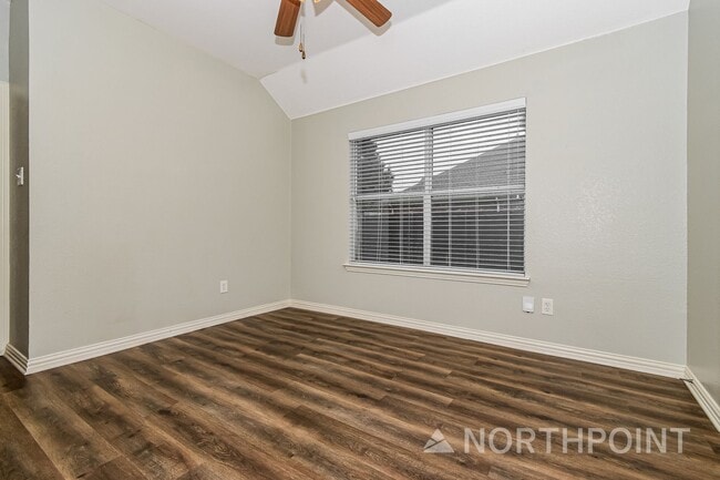 Building Photo - 3 BR/3BA | Newly Renovated Single Family Home | Fenced backyard | In Royse City!