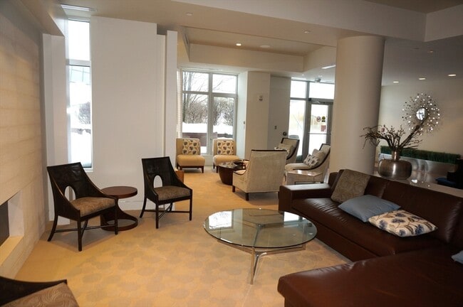 Building Photo - 10-40 Nouvelle Way