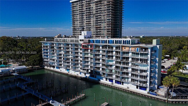 Building Photo - 770 NE 69th St