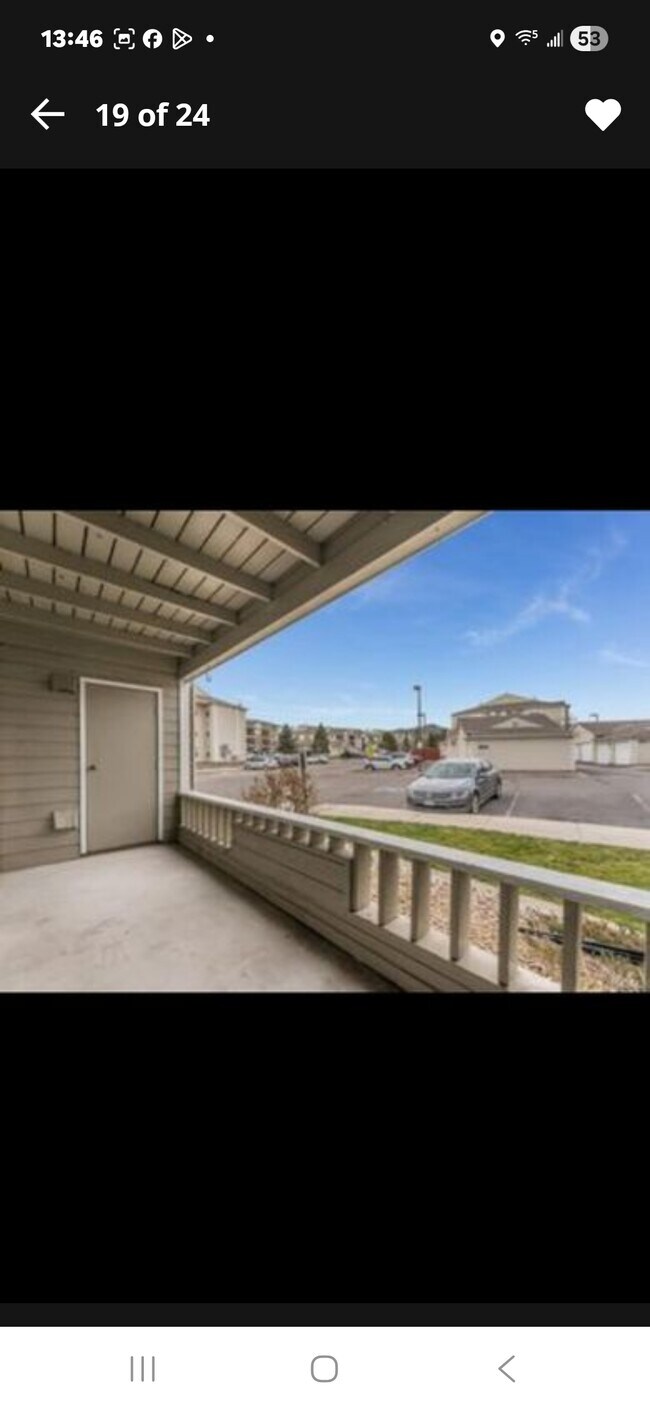 Building Photo - 12093 W Cross Dr