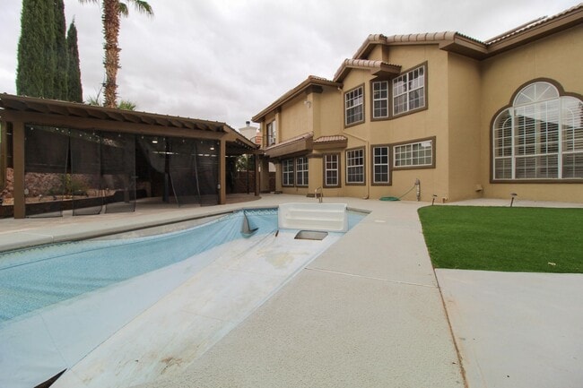 Building Photo - 1984 Paseo Granada Ln