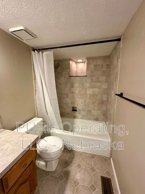 Building Photo - 5039 S 163rd Ave