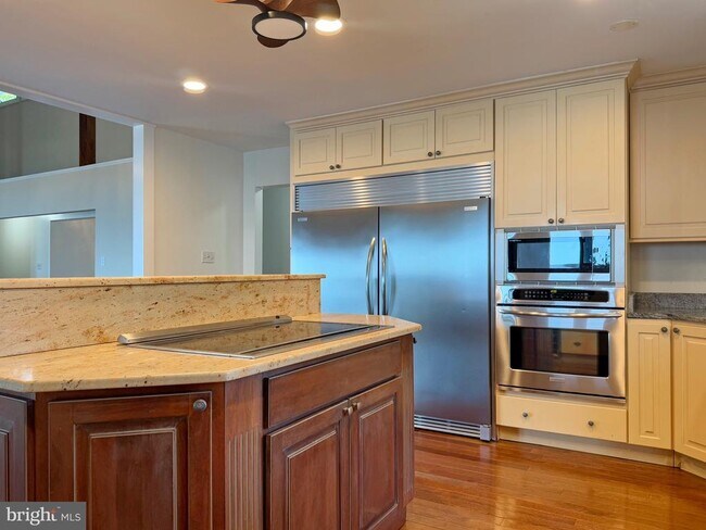 Building Photo - 11470 Mohawk Ct