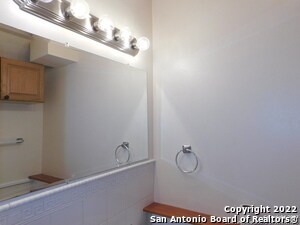 Building Photo - 7322 Oak Manor Dr