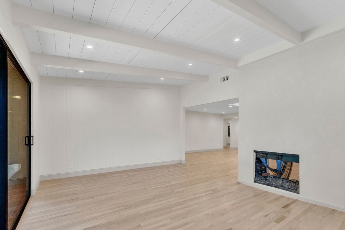 Building Photo - 4316 Bellaire Ave