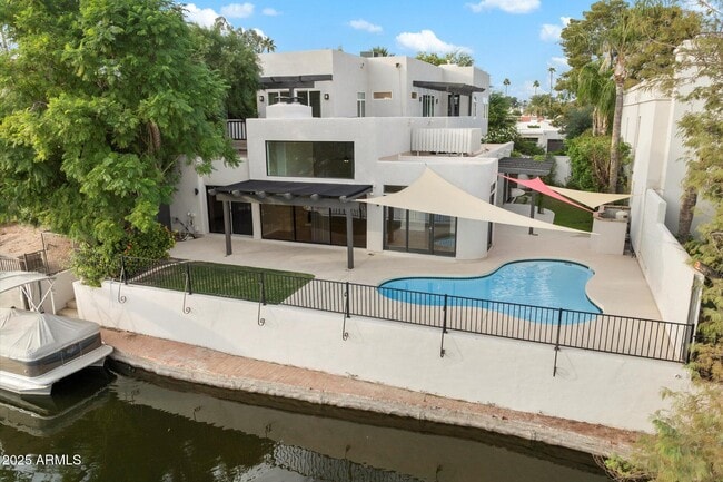 Building Photo - 7613 E Vía Del Reposo