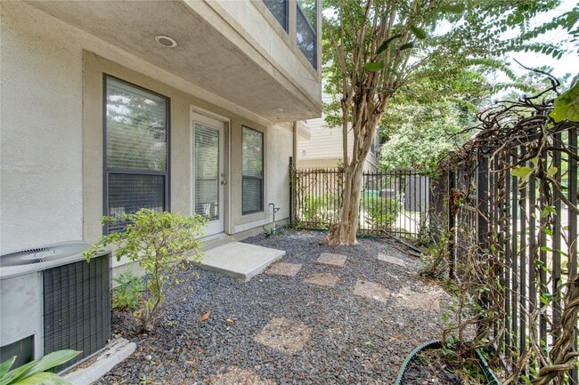 Building Photo - 1706 McDonald St