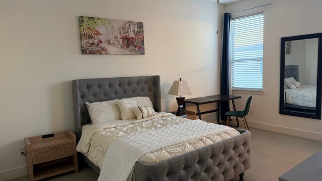 Building Photo - 7859 Verona Pl