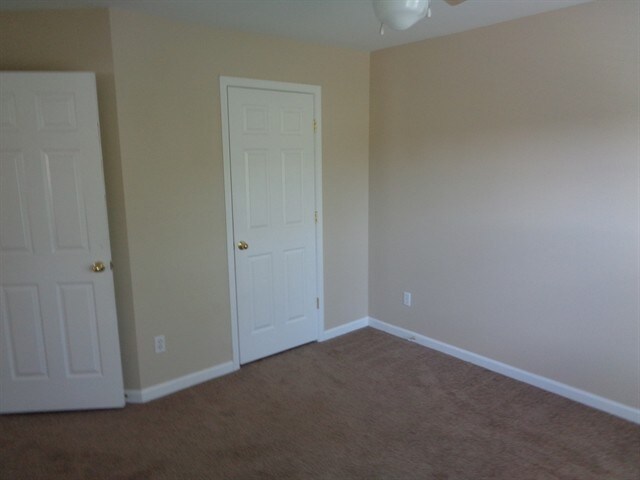 Building Photo - 1387 Belfaire Lake Trl