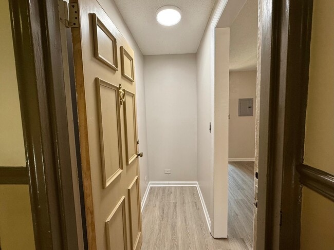 Building Photo - 230 N George Mason Dr