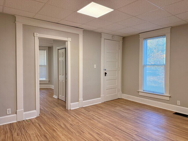 Building Photo - 1454 S 7th St