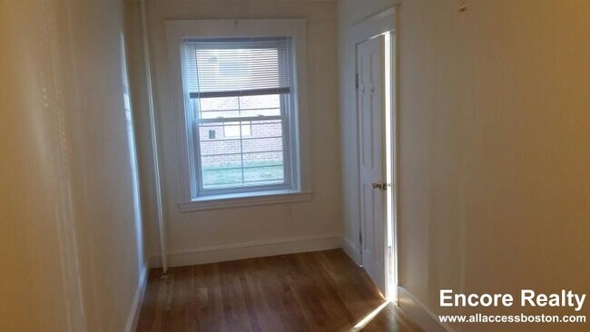 Building Photo - 1615 Commonwealth Ave