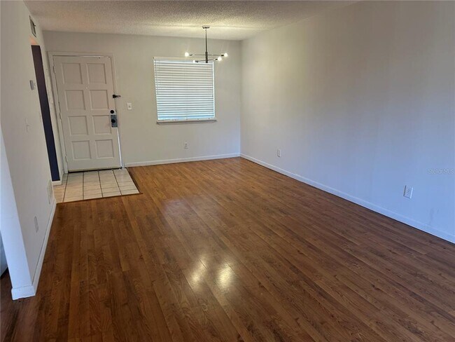 Building Photo - 6328 Newtown Cir