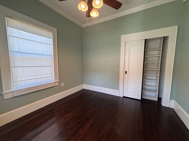 Building Photo - Historic Charm, Modern Comfort | 4BR +Bonu...