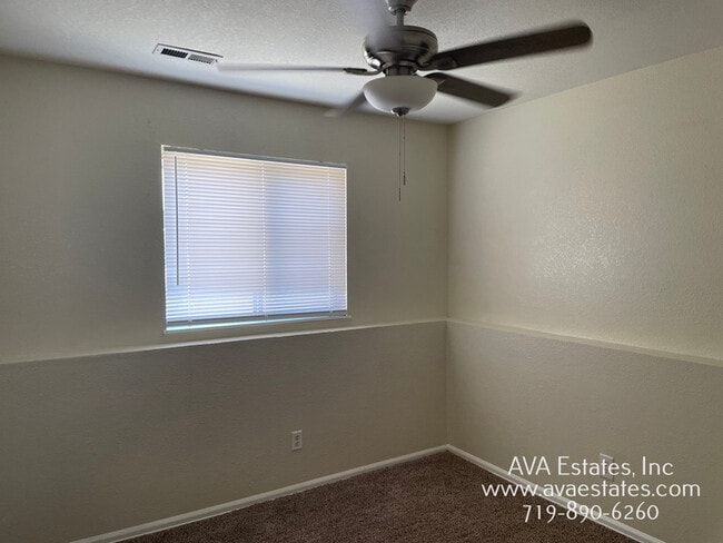 Building Photo - 743 E Laporte Dr