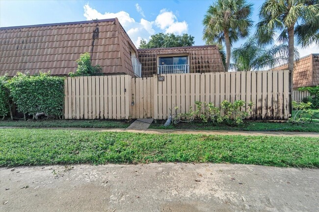 Building Photo - 557 Green Springs Pl